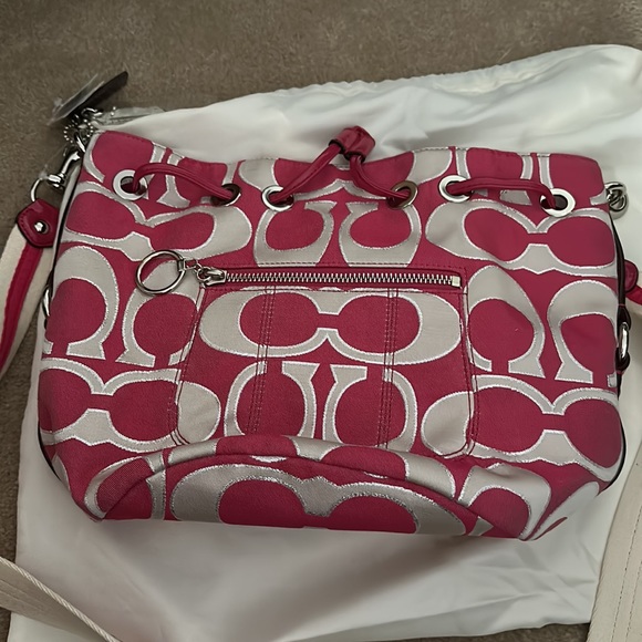 Coach Ashley Signature Poppy Collection - Picture 2 of 5